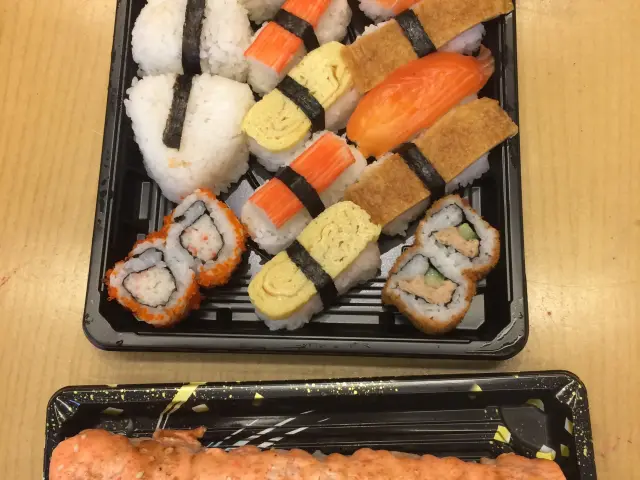 Gambar Makanan Sushi Kiosk 20