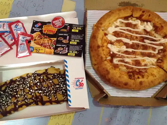 Gambar Makanan Domino's Pizza 11