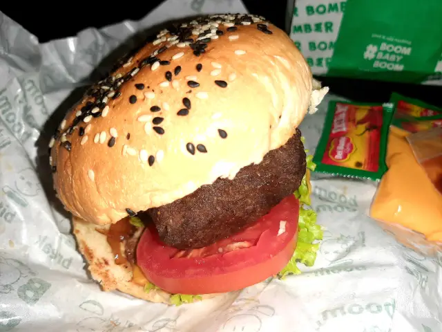 Gambar Makanan Bomber Burger 2
