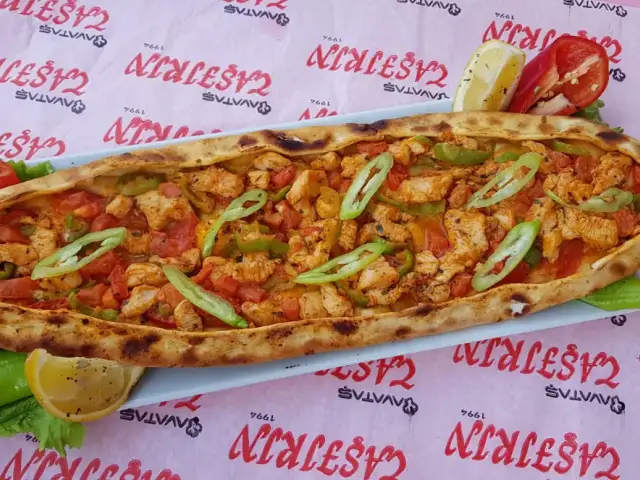 Taşfırın Kebap Pizza Balık'nin yemek ve ambiyans fotoğrafları 1
