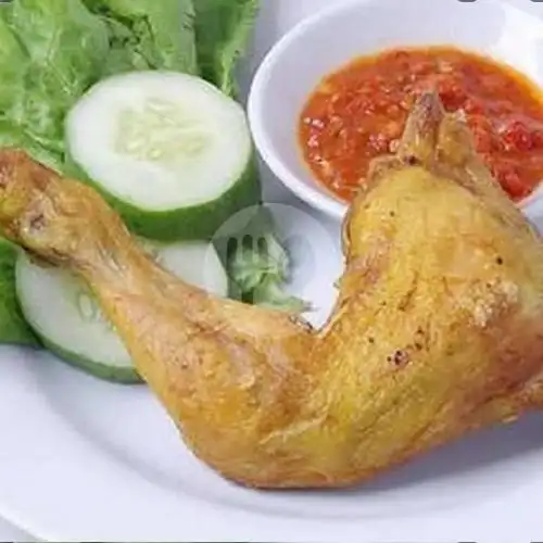 Gambar Makanan Pecel Ayam Budhe Hj. Sarmah, Jl. Wisma Tajur 10