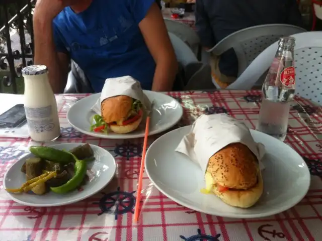 ernil Hamburger'nin yemek ve ambiyans fotoğrafları 14