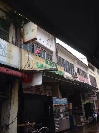 Restoran Nasi Padang PUSAKO