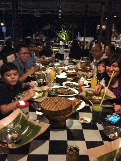 Gambar Makanan Jimbaran seafood bali 9