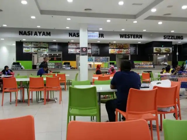 Foodcourt Tesco Puncak Alam