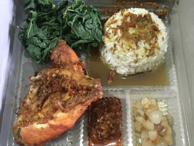 Gambar Makanan Ayam Betutu Ibu Putu 10