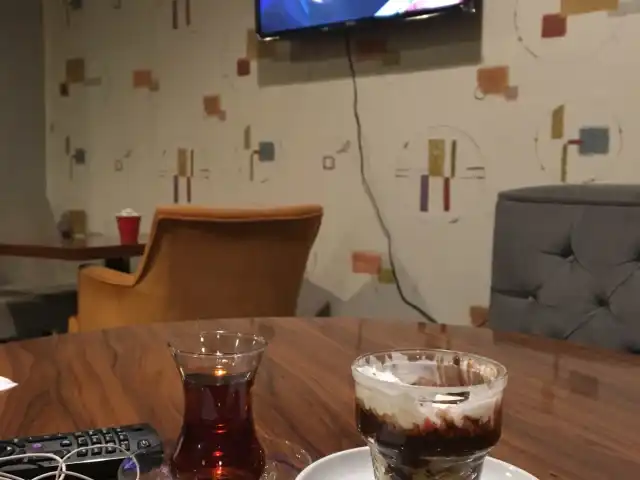 Loja dE Coffee'nin yemek ve ambiyans fotoğrafları 3