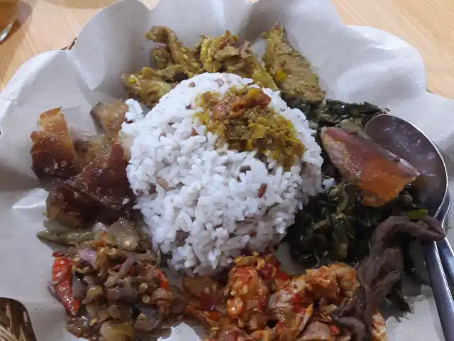 Gambar Makanan Masakan Khas Bali Ibu Ayu Komang 4