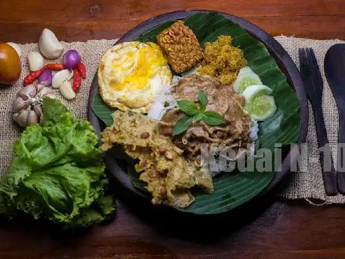 Pecel dan Soto Ayam Kedai N-10, Bolevard Kembar