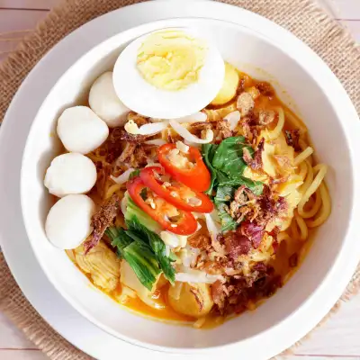 MEE KARI MELETOP