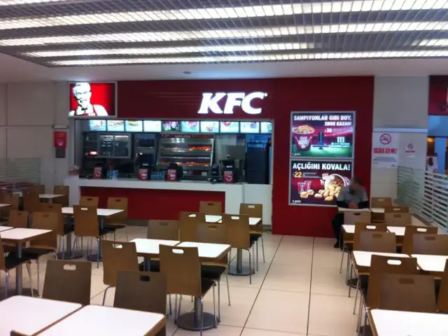KFC'nin yemek ve ambiyans fotoğrafları 12