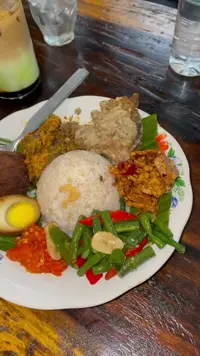 Video Makanan di Ngopi Di Sawah