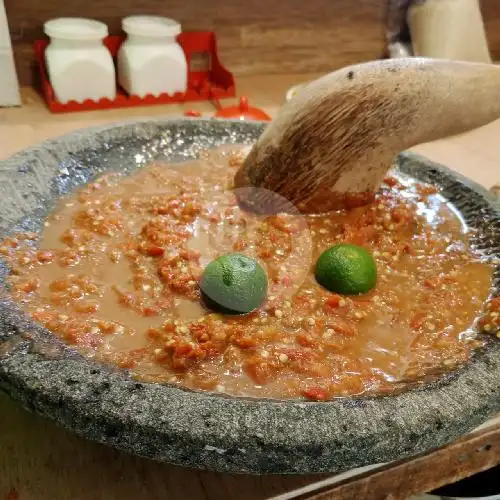 Gambar Makanan Pecel Lele Samset Lalapan Kangkung 4