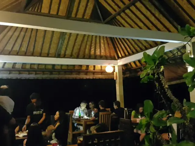 Gambar Makanan Segara Tegeh Restaurant and Bungalows 14