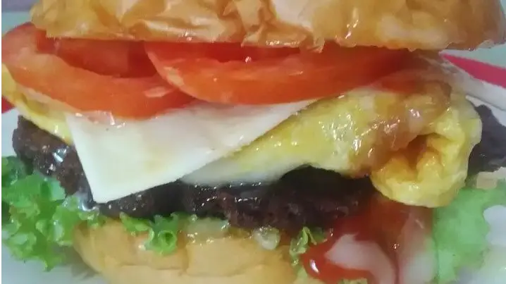 Mansur Hot Burger, Yos Sudarso