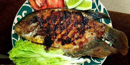 Ikan Bakar Nasi Uduk Ema Bedah, Serpong