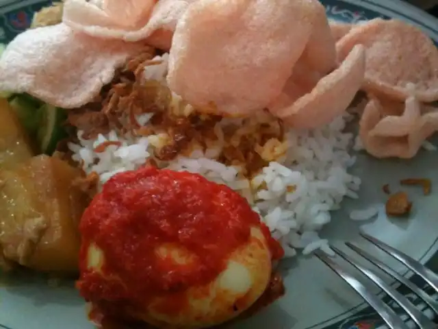 Gambar Makanan Nasi Uduk Dan Ketupat Sayur Encim Sukaria 4