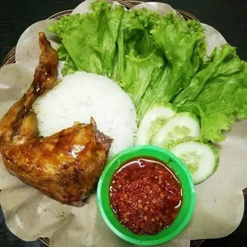 Gambar Makanan Pecel Lele Bang Roy Madura 1