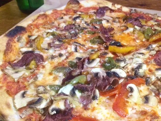 Gambar Makanan Pizza Barboni 3