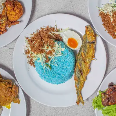 NASI BERLEMAK MAKCIK (CYBERJAYA)