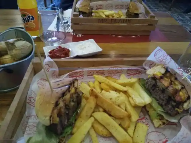 Mr.Flank Steakhouse'nin yemek ve ambiyans fotoğrafları 11