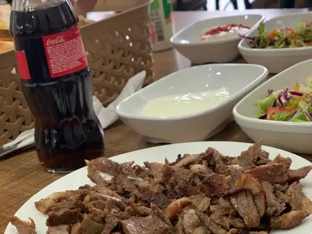 Şark DÖNER VE PİDE SALONU'nin yemek ve ambiyans fotoğrafları 4