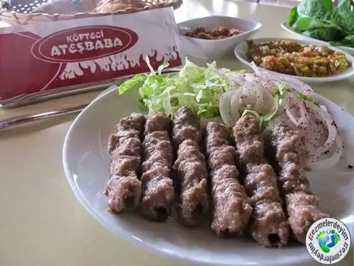 Köfteci Ateş Baba'nin yemek ve ambiyans fotoğrafları 2