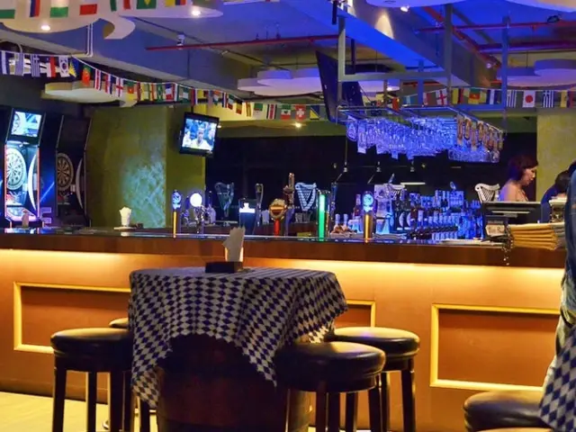 Foley's Irish Bar & Oasis Skybar Food Photo 2