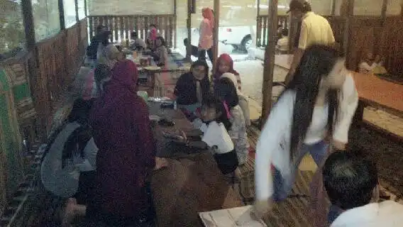 Gambar Makanan Lesehan & Galeri Joglo Dau 10