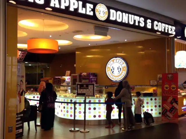 Big Apple Donuts & Coffee Food Photo 3