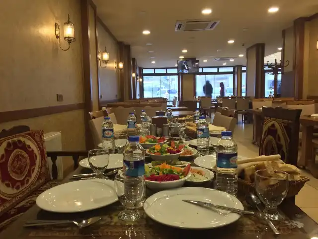 ERZ Sofra Cağ Kebap'nin yemek ve ambiyans fotoğrafları 9