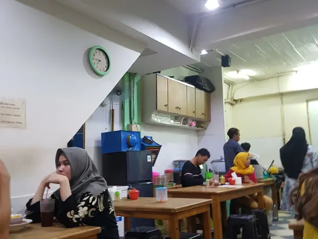 Gambar Makanan Soto & sop khas betawi bang nawi 7