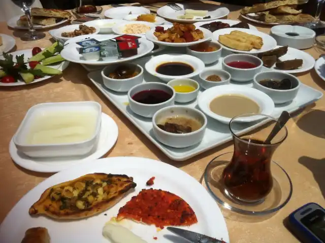 Yeşilköy İstasyon Cafe&Resturant'nin yemek ve ambiyans fotoğrafları 4