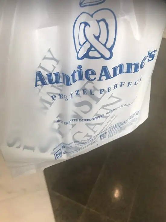 Gambar Makanan Auntie Anne's Pretzel 5