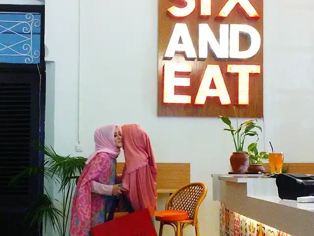 Gambar Makanan Six and Eat 15