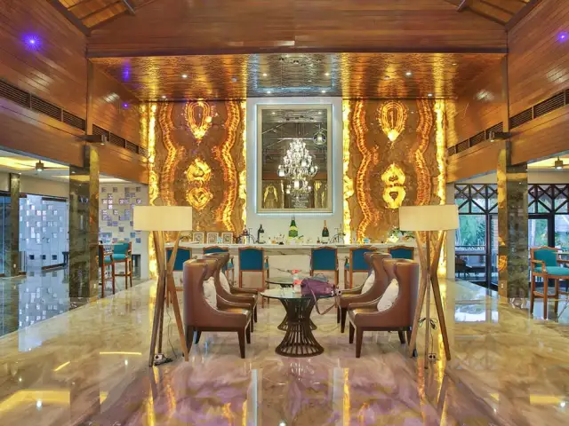 Gambar Makanan The Straits Lobby Bar at Sheraton Lampung Hotel 8