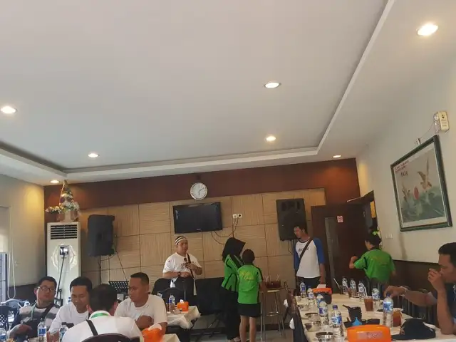 Gambar Makanan RM Ratu Gurih Makassar 6