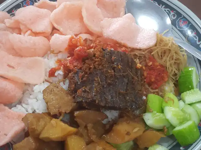 Gambar Makanan Nasi Uduk Dan Ketupat Sayur Encim Sukaria 6