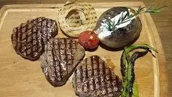 Seçkin Et Steak House'nin yemek ve ambiyans fotoğrafları 6