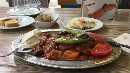 YEŞİL Pideli Köfte'nin yemek ve ambiyans fotoğrafları 1