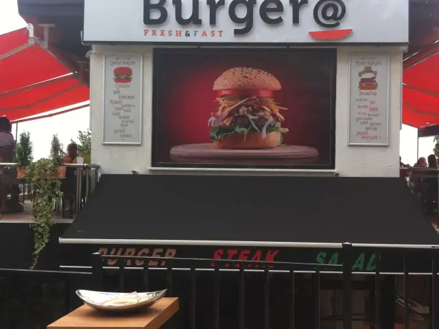 Dükkan Burger'nin yemek ve ambiyans fotoğrafları 2