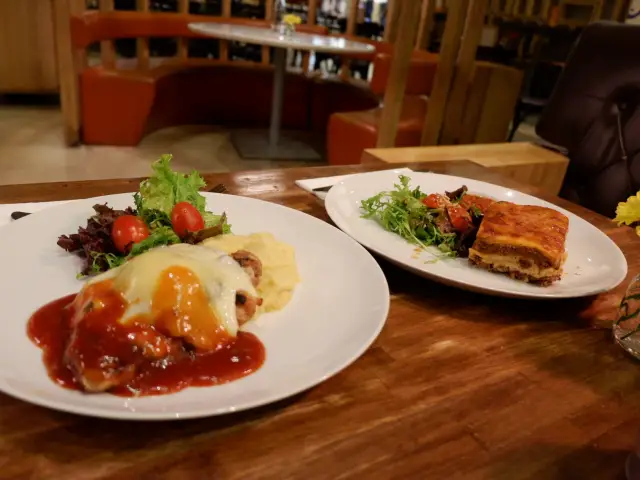 Gambar Makanan Hummingbird Eatery 16