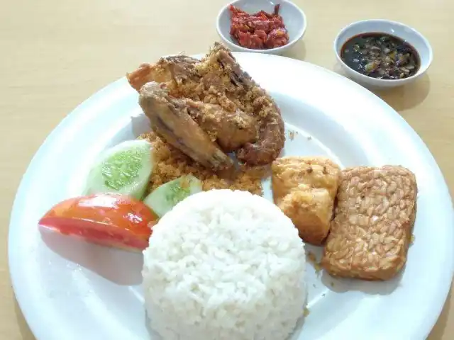 Gambar Makanan Ayam Goreng Kalasan MK179 11