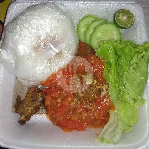 Gambar Makanan Mie Pedas Gemez Dan Ayam Geprek (Spesifik Samba Lado Uwok), Mela 16