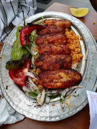 Gaziantep Közde Künefe Kebap Salonu'nin yemek ve ambiyans fotoğrafları 1