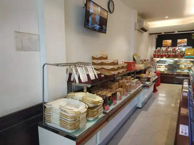 Gambar Makanan Holland Bakery 17