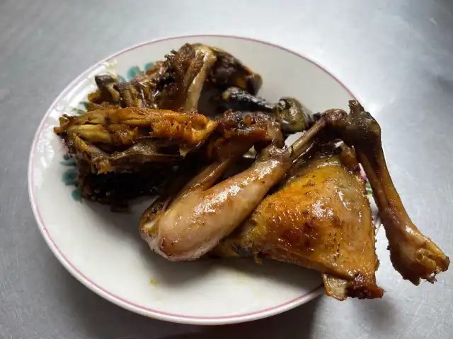 Gambar Makanan Ayam Goreng & Sop Buntut Pak Supar 5