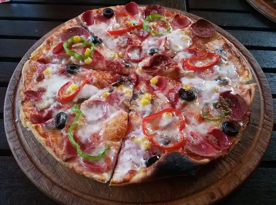 Pizza Napoli'nin yemek ve ambiyans fotoğrafları 13