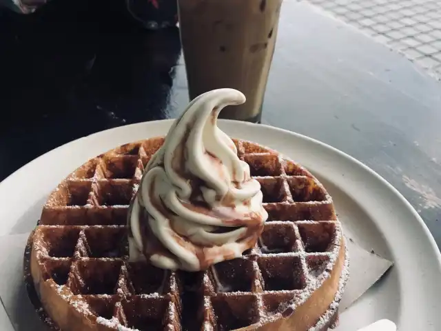 Dot Cafe: Waffles & Desserts Food Photo 9