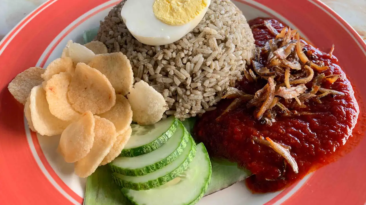 Nasi Lemak Lemuni & Bebola sup